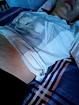 Doremon_95 live cam on StripChat
