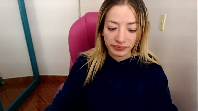 zoe_jones13 webcam