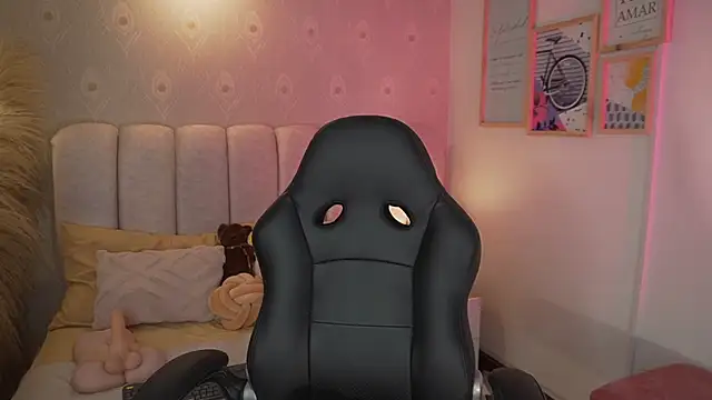 AlinnaJohnson webcam