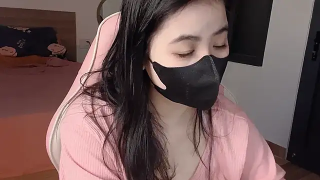 Elly_Lynh webcam