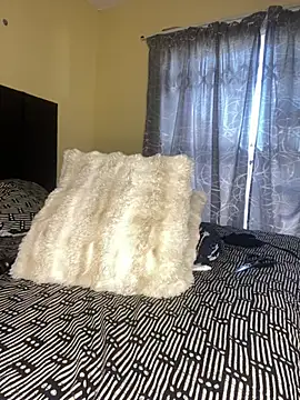 Ebony_Warlock_ webcam