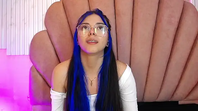 Kyomi_Hunt webcam