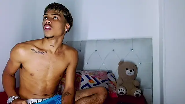 Angel_foxc13 webcam