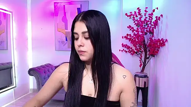 Julie_vancouver live cam on StripChat