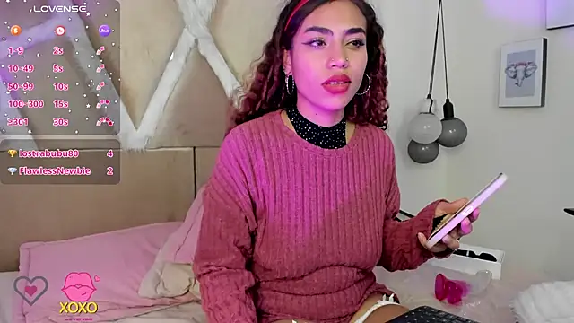 Tequilaaa11 live cam on StripChat
