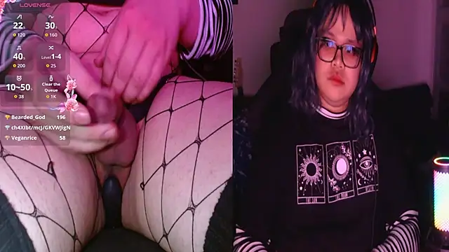 JaneDoeUwU live cam on StripChat