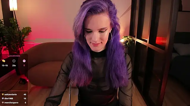 AuraLaunni live cam on StripChat