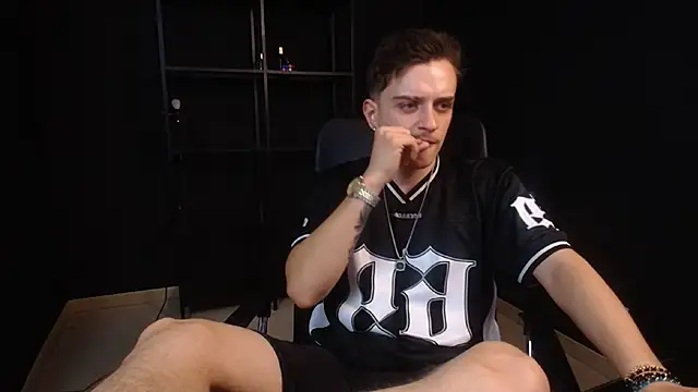 FelixStarkk live cam on StripChat