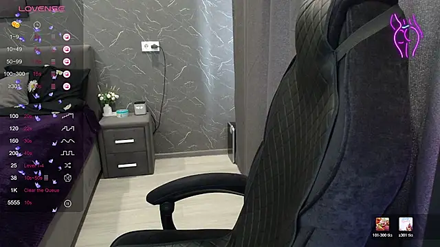Alice_Weiss live cam on StripChat