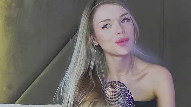 MarilynNova webcam