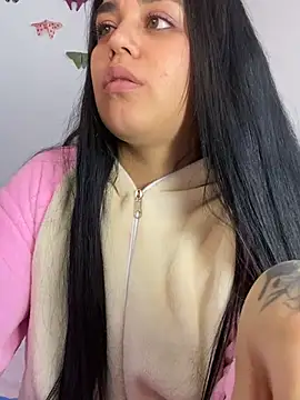 sophyy_white webcam