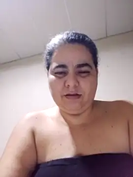 Golositadeamor live cam on StripChat
