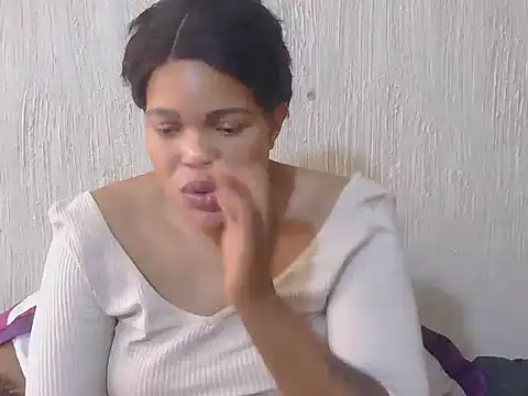 YellowPeaches webcam