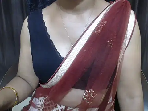 Kudi_Kiyara live cam on StripChat