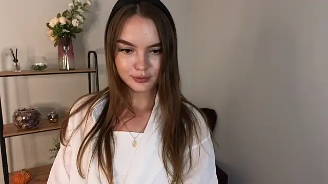 nicole_keller (F teen) - lets make me good start