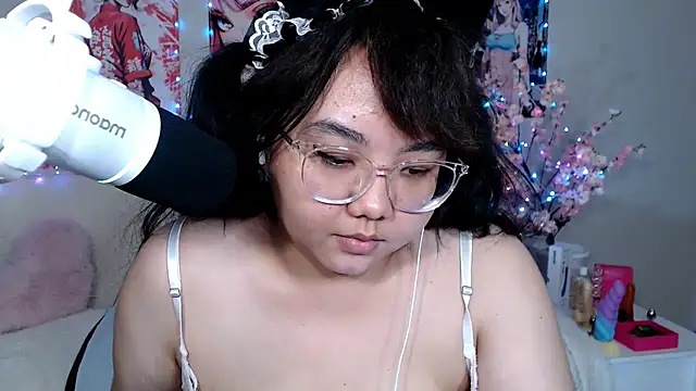 Moertomlly live cam on StripChat