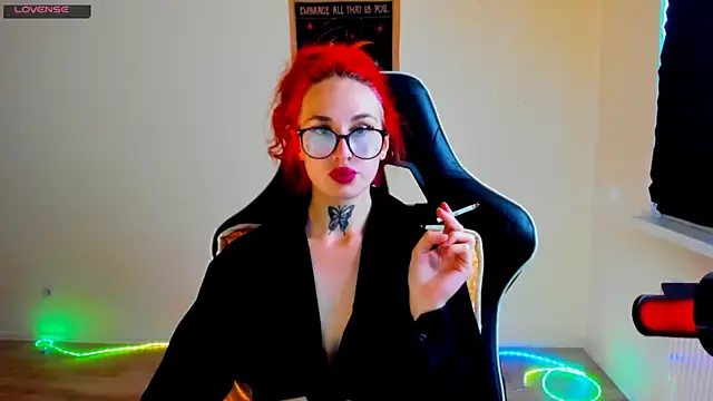 your_tora live cam on StripChat