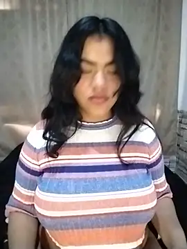 Bicky_25 live cam on StripChat