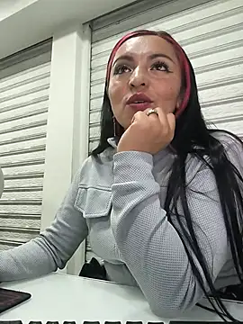 Alisson_Stonee live cam on StripChat