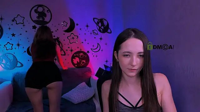 bella_dorn (G teen) - show panties