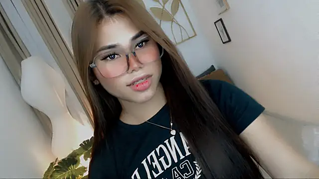 PrettyBlythes_TS webcam