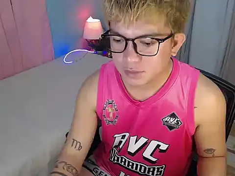 Fuckboii_intown webcam
