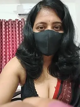 Cute-Maanvi webcam