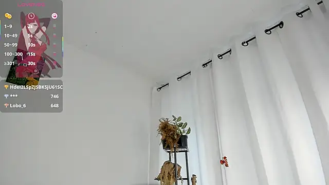 Mia-Valeria- webcam
