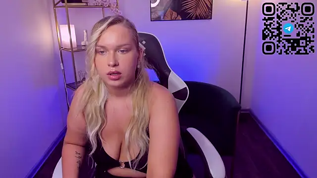 angelic_coy webcam