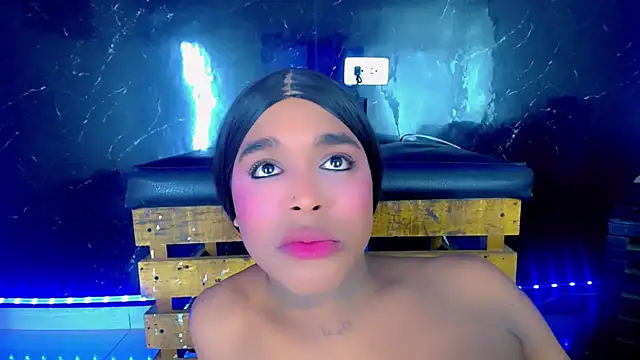 SaramyBigcock webcam