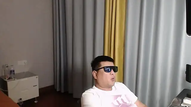 zhang1118 - Zhang1118's free webcam - UK Sex Cams