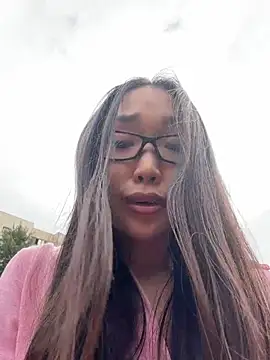 trytomakememoam live webcam show