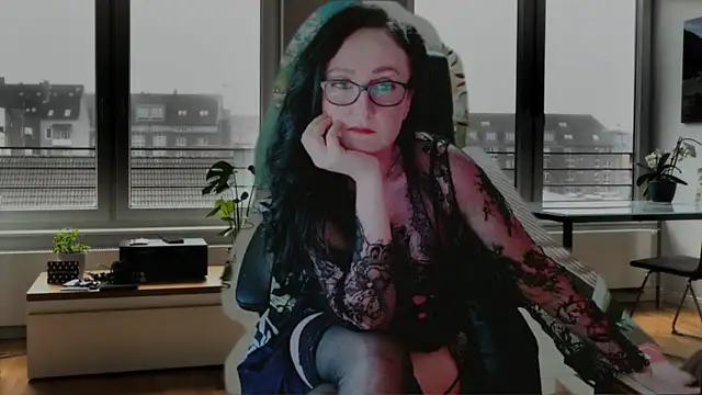 lara_heaven live cam on StripChat