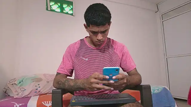 k_florez (M twink) - MASTURBATE FOR 5 MINUTES