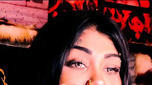indian_dreamgirl webcam