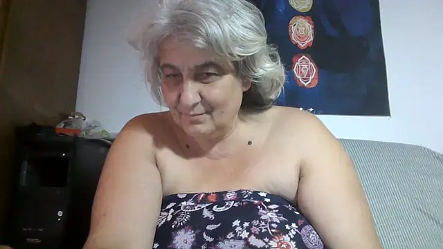 ExquisiteMature webcam