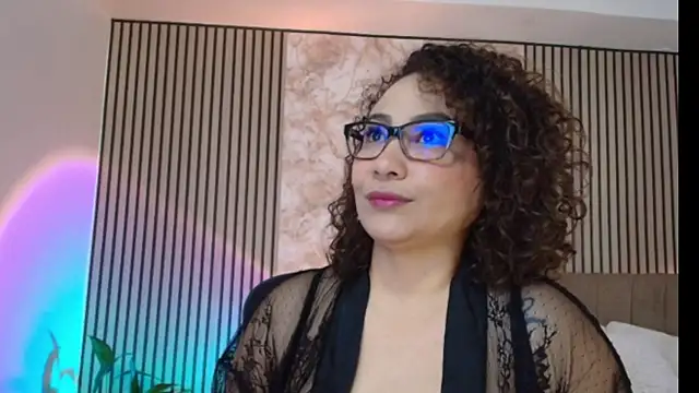 JuliRamirez webcam