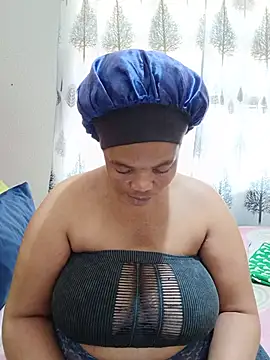 FreakyAngel3X live cam on StripChat