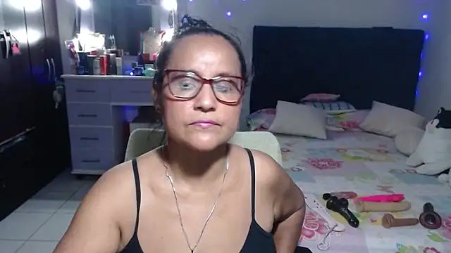 pervert_mommy_ live cam on StripChat