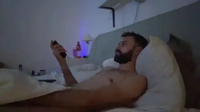 VersGuy7 live cam on StripChat