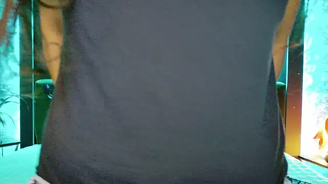 ElyaQuinn webcam