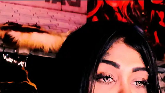 indian_dreamgirl webcam