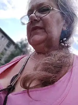 Snezhana live webcam show