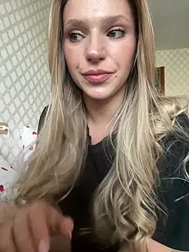 adel_secret webcam