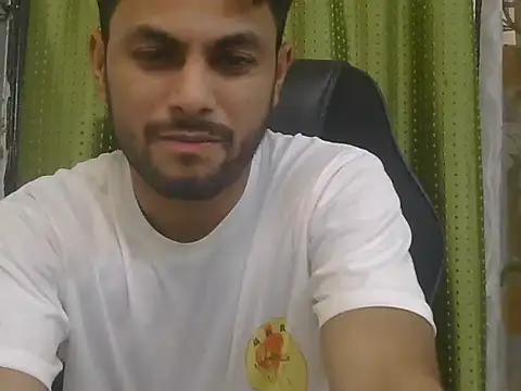 Stubborndesiboy webcam