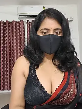 Cute-Maanvi webcam