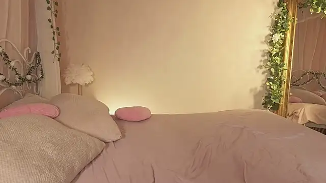 NellyOrion webcam
