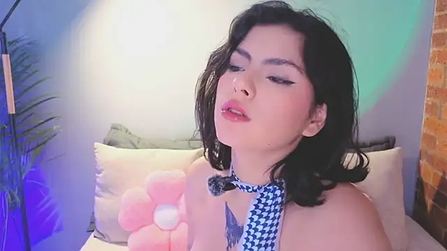 butterflyx39 live cam on StripChat