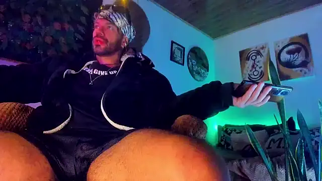 LatinMilk_ webcam