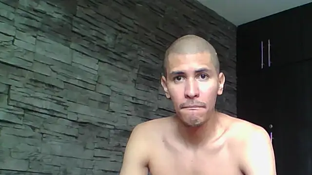 Sexylatin64 webcam